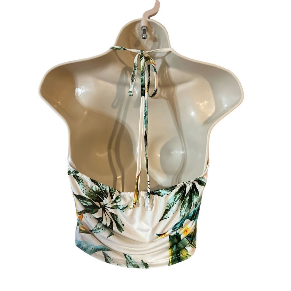 Fashion to Figure Floral Tie Front Crop Top Plus Size 2X - Picture 3 of 6